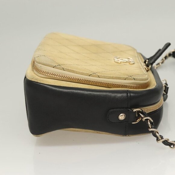 CHANEL Matelasse Chain Shoulder Bag Suede Ivory Gold CC Auth - Picture 5 of 16